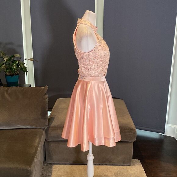 Women’s Satin & Lace Halter Short Prom Party Dress 2 Pieces Size 4 NWT - Picture 4 of 13